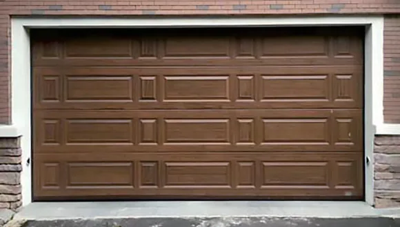 Raised-panel doors / View 2